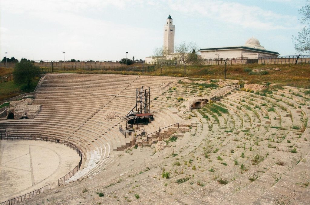 Odeon Hill and the Roman Villas Park of Carthage: A Roman Theatrical and Residential District 3 Odeon hill and park of the Roman villas of Carthage