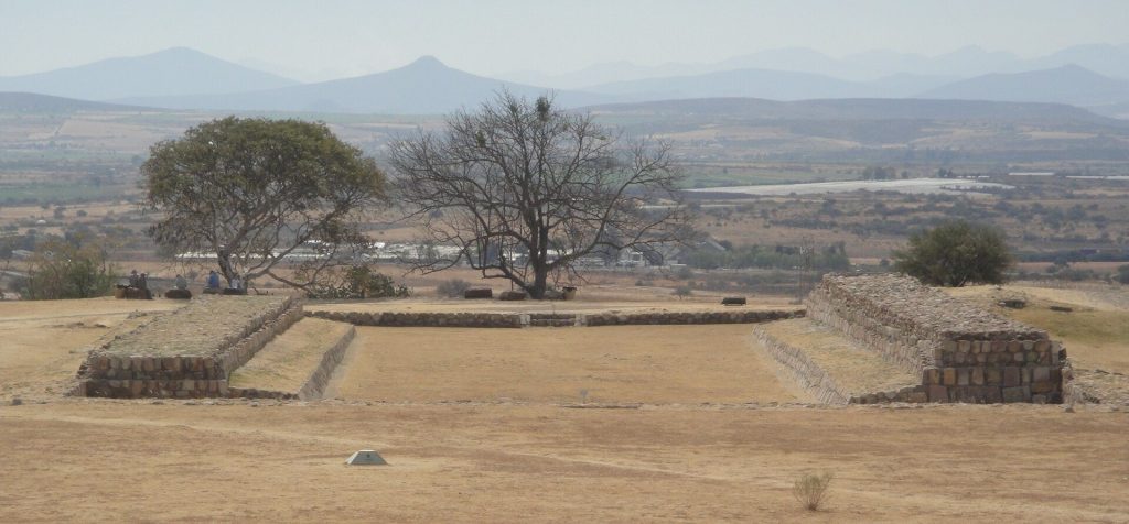 Plazuelas: A Pre-Hispanic Civic-Religious Center in Guanajuato 2 Plazuelas