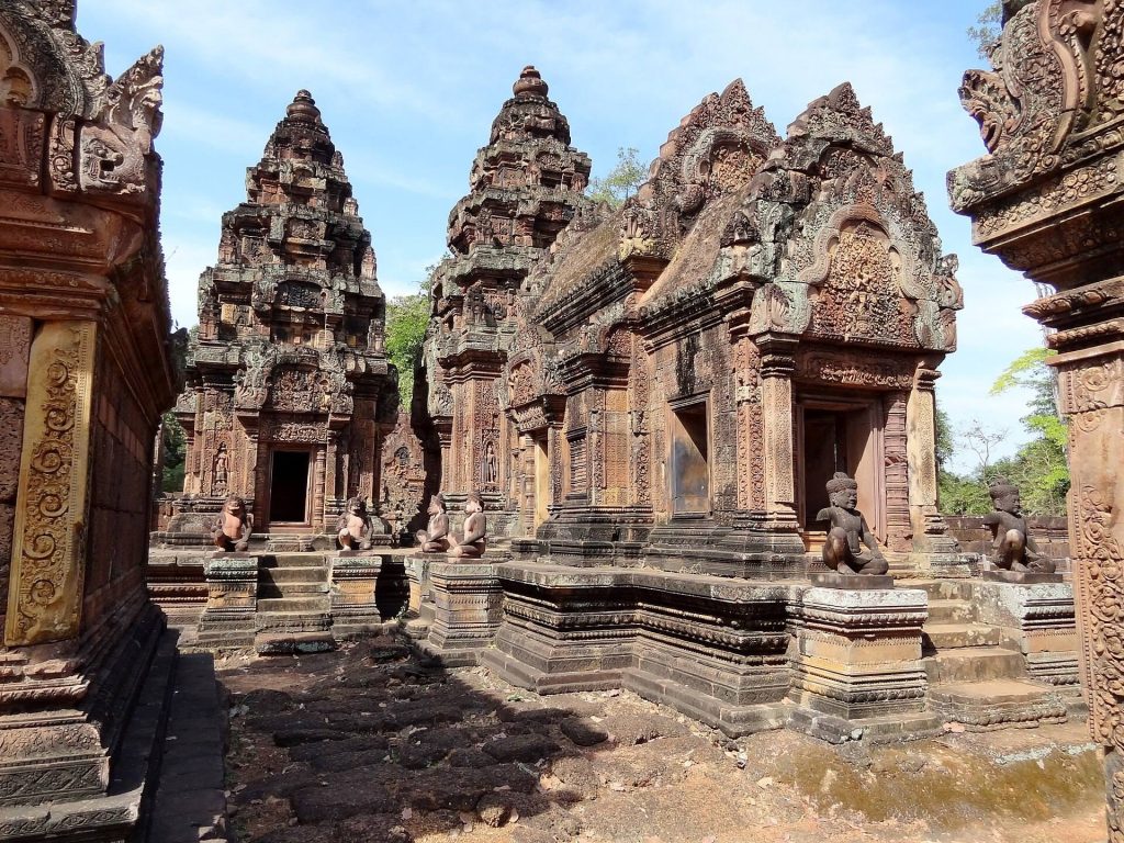 Banteay Srei: A Tenth-Century Hindu Temple at Angkor 4 Banteay Srei
