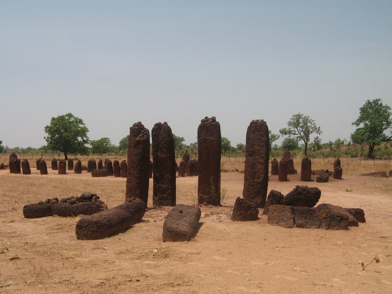 Senegambian Stone Circles: A Megalithic Funerary and Ritual Landscape 1 Senegambian stone circles