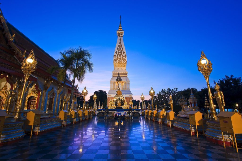 Wat Phra That Phanom: A Theravada Buddhist Reliquary Temple in Thailand 2 Wat Phra That Phanom