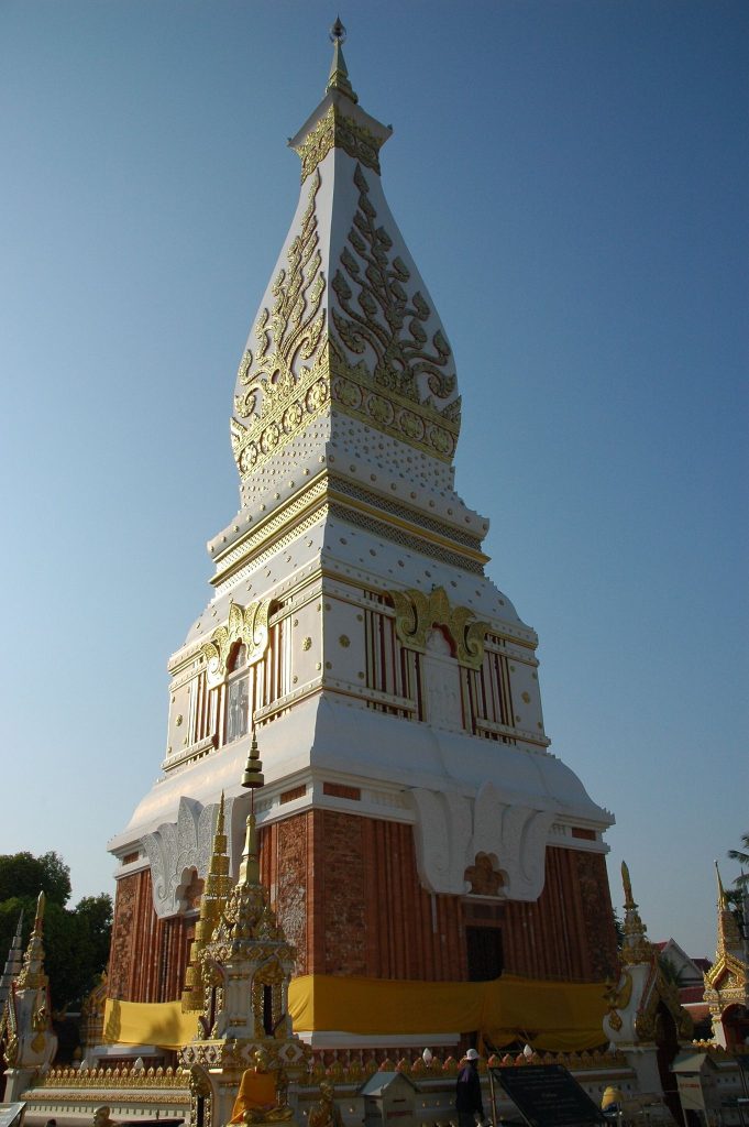 Wat Phra That Phanom: A Theravada Buddhist Reliquary Temple in Thailand 3 Wat Phra That Phanom