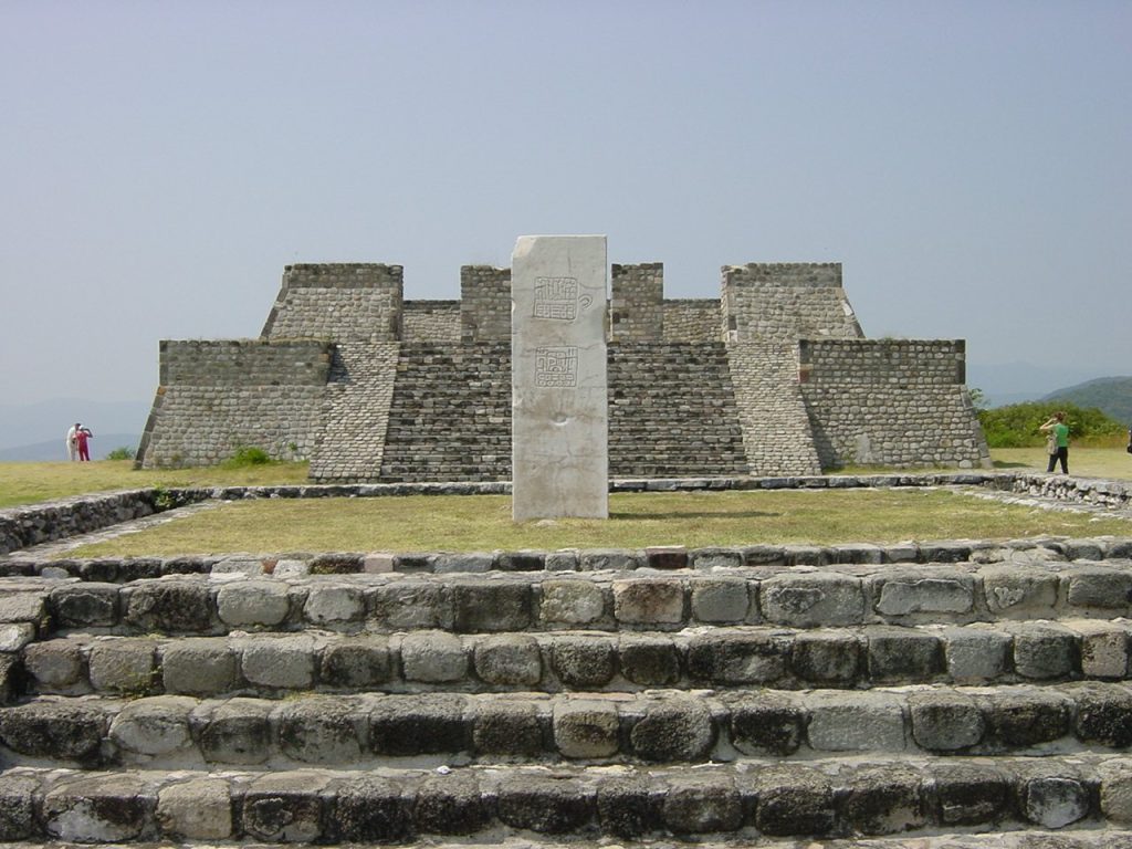 Xochicalco: An Epiclassic Mesoamerican Urban and Ceremonial Center 1 Xochicalco