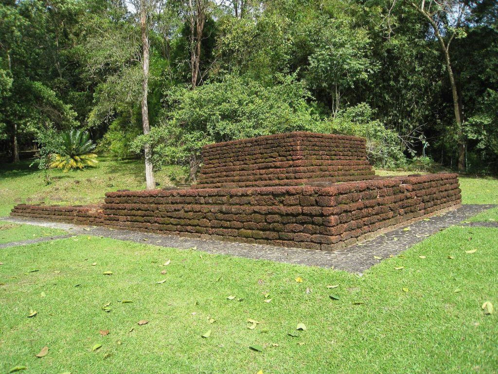 Bujang Valley: A Hindu-Buddhist Archaeological Complex in Malaysia 1 Bujang Valley