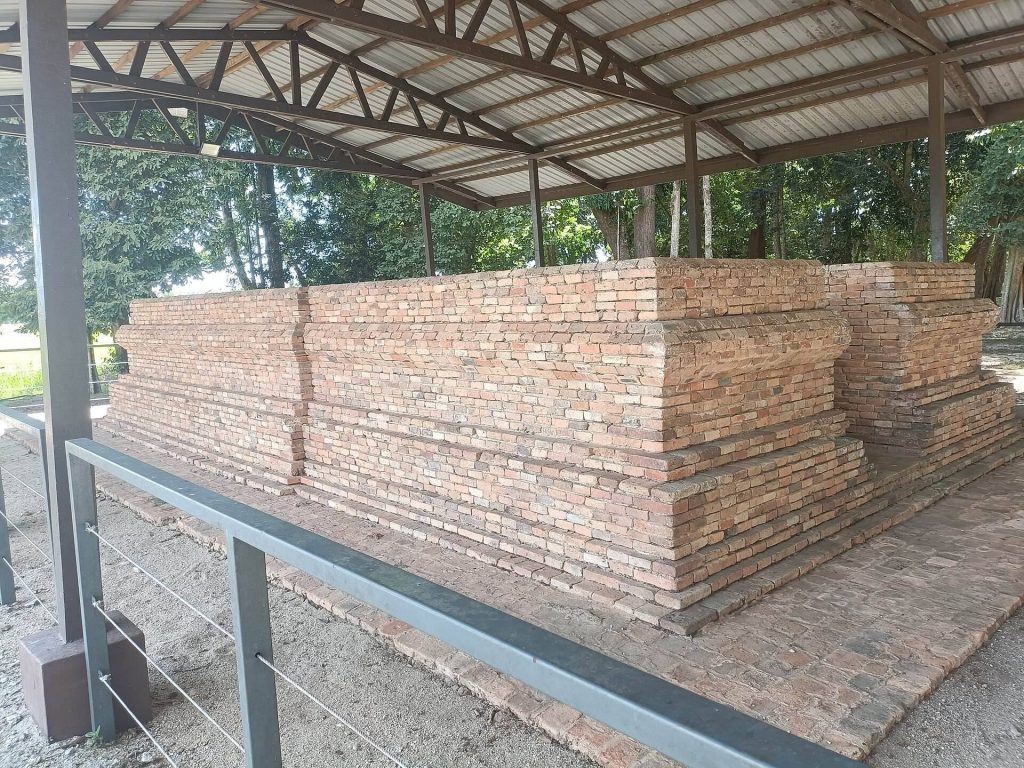 Bujang Valley: A Hindu-Buddhist Archaeological Complex in Malaysia 3 Bujang Valley