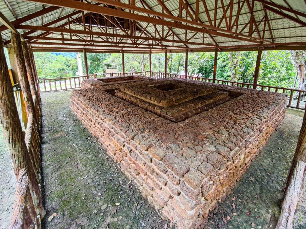 Bujang Valley: A Hindu-Buddhist Archaeological Complex in Malaysia 4 Bujang Valley