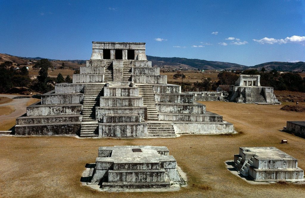 Zaculeu: Capital of the Mam Kingdom in Guatemala 1 Zaculeu