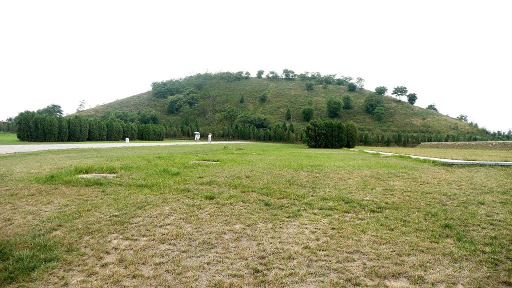 Han Yang Ling: The Western Han Mausoleum Complex of Emperor Jing 1 Han Yang Ling