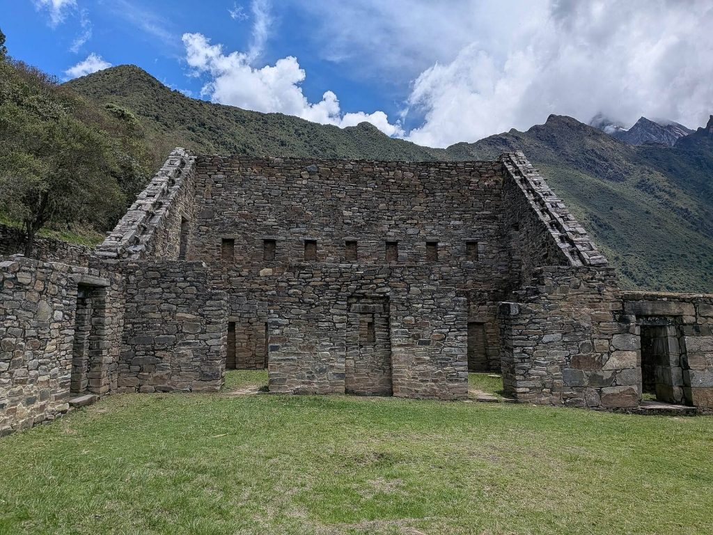 Choquequirao: An Inca Ceremonial and Administrative Complex in Peru 2 Choquequirao
