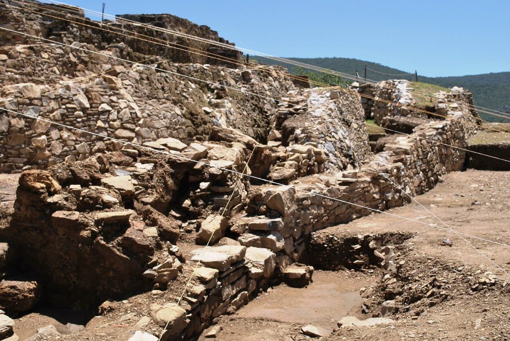 Ixcateopan: A Late Postclassic Ceremonial and Administrative Center in Mexico 1 Ixcateopan