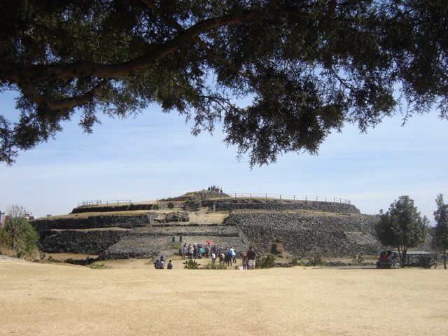 Cuicuilco: A Preclassic Mesoamerican Ceremonial Center in Mexico City 3 Cuicuilco