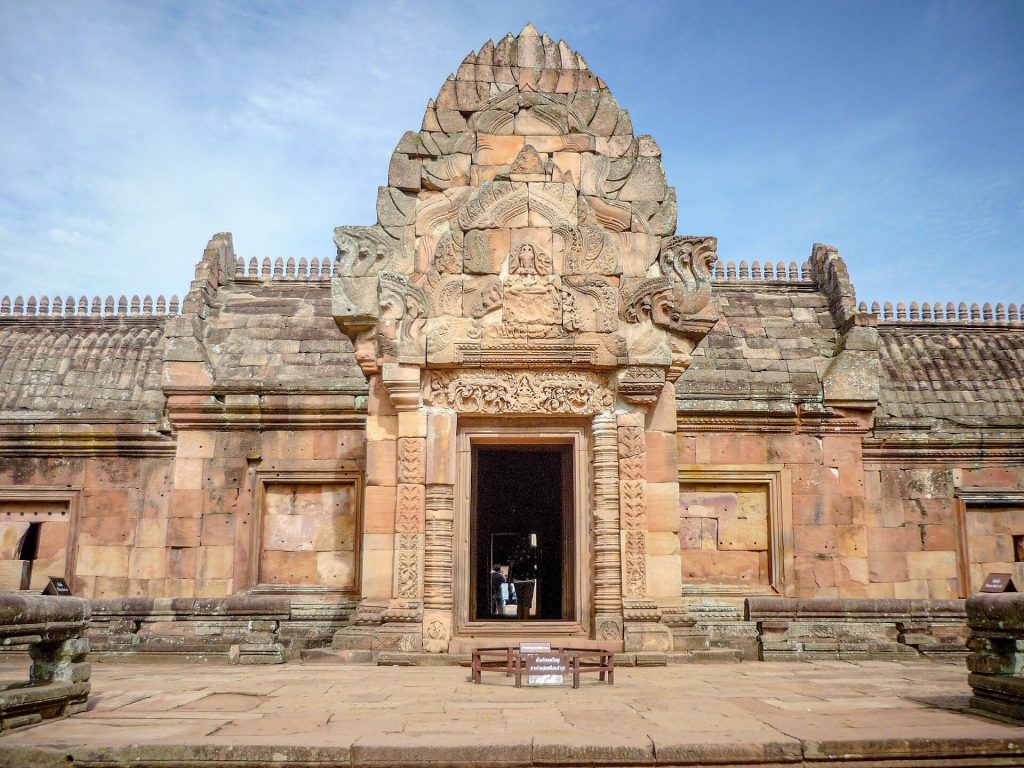 Phanom Rung Historical Park: A Khmer Temple Complex in Thailand 5 Phanom Rung historical park