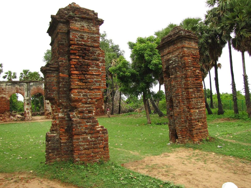 Arikamedu: An Ancient Port and Bead-Making Settlement in India 2 Arikamedu