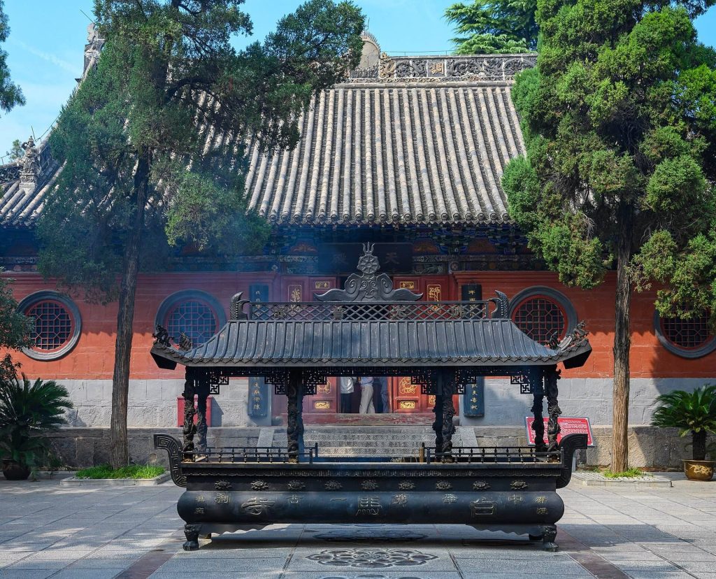 White Horse Temple: A Historic Buddhist Temple in Luoyang, China 2 White Horse Temple