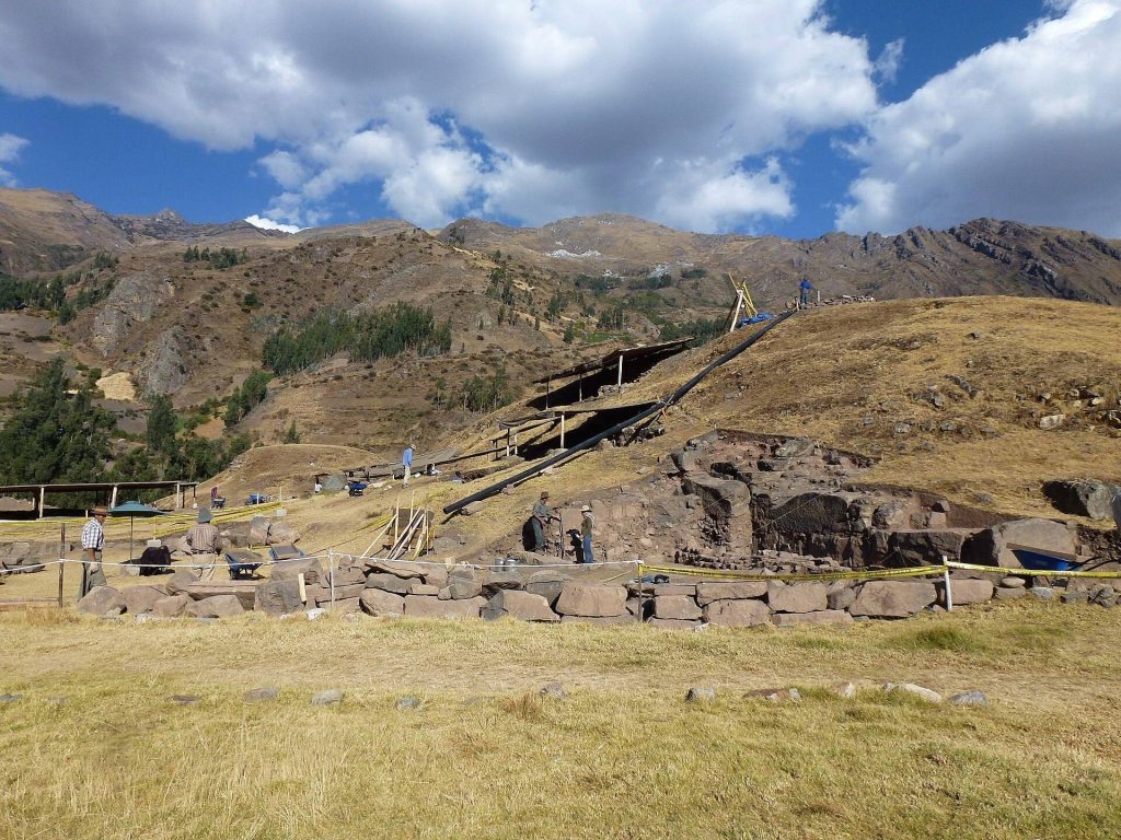 Chavín de Huántar: A Chavín Ceremonial and Religious Center in Peru 3 Chavin de Huantar