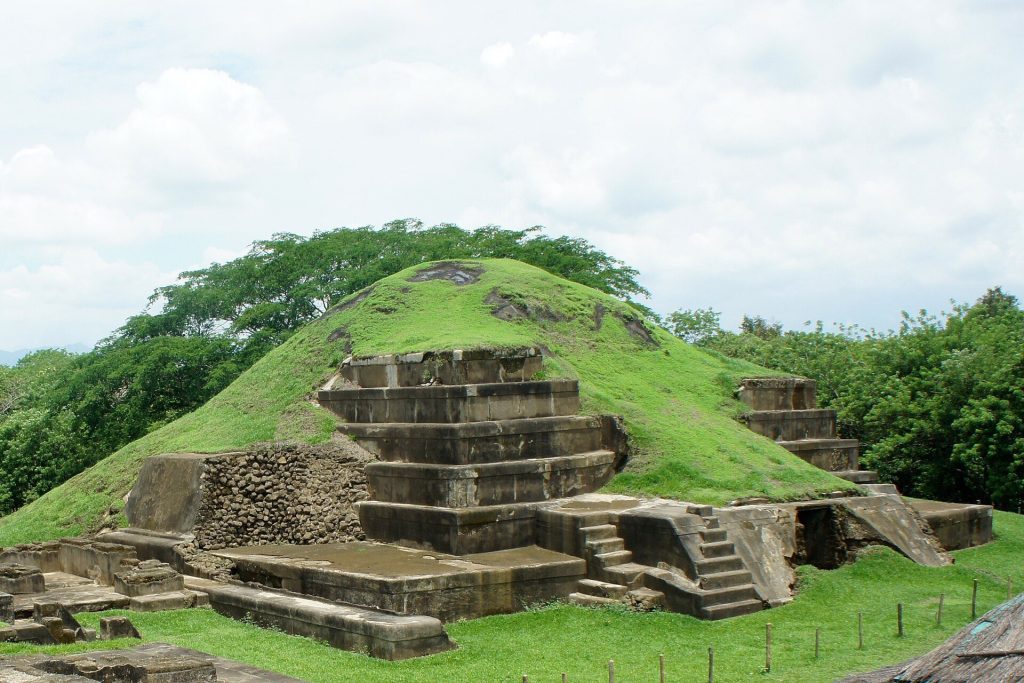 San Andrés, El Salvador: Maya Capital of the Zapotitán Valley 3 San Andrés, El Salvador