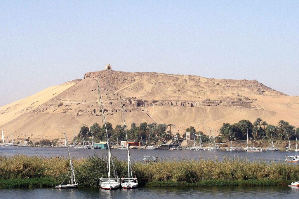 Qubbet el-Hawa: The Rock-Cut Governors’ Necropolis at Aswan 1 Qubbet el-Hawa
