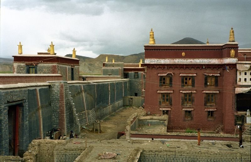 Sakya Monastery: Seat of the Sakya School and Medieval Tibetan Government 2 Sakya Monastery