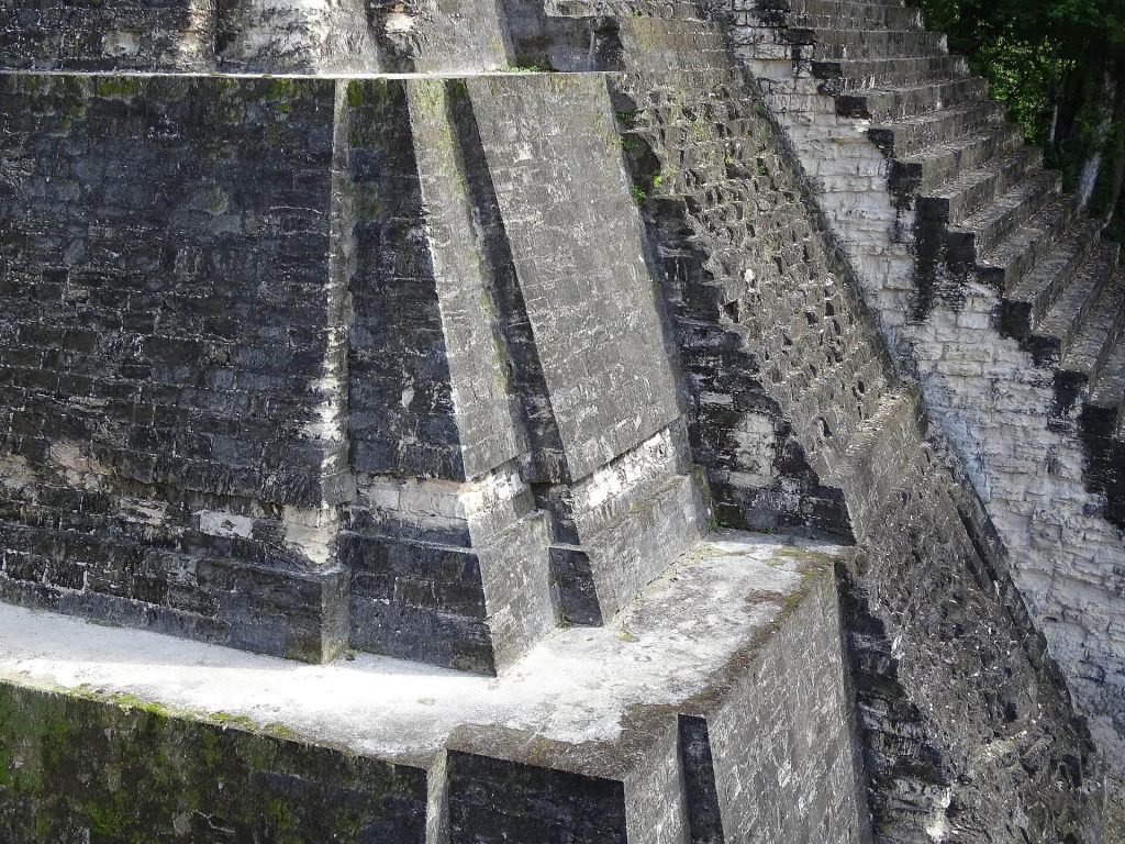 North Acropolis, Tikal: Royal Necropolis of the Mutul Kingdom 3 North Acropolis, Tikal