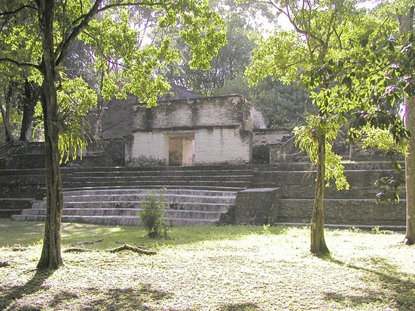 Cahal Pech: A Maya Regional Center in Belize