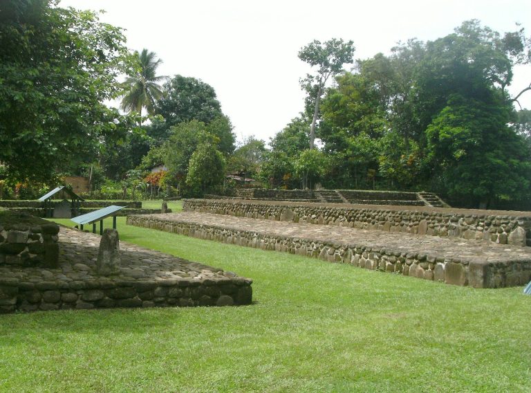 Izapa: A Formative-Period Archaeological Center in Mexico