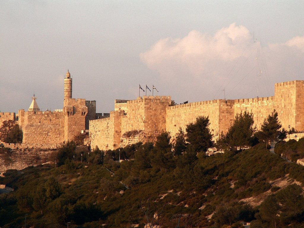 Walls of Jerusalem: The Fortifications of the Old City 1 Walls of Jerusalem