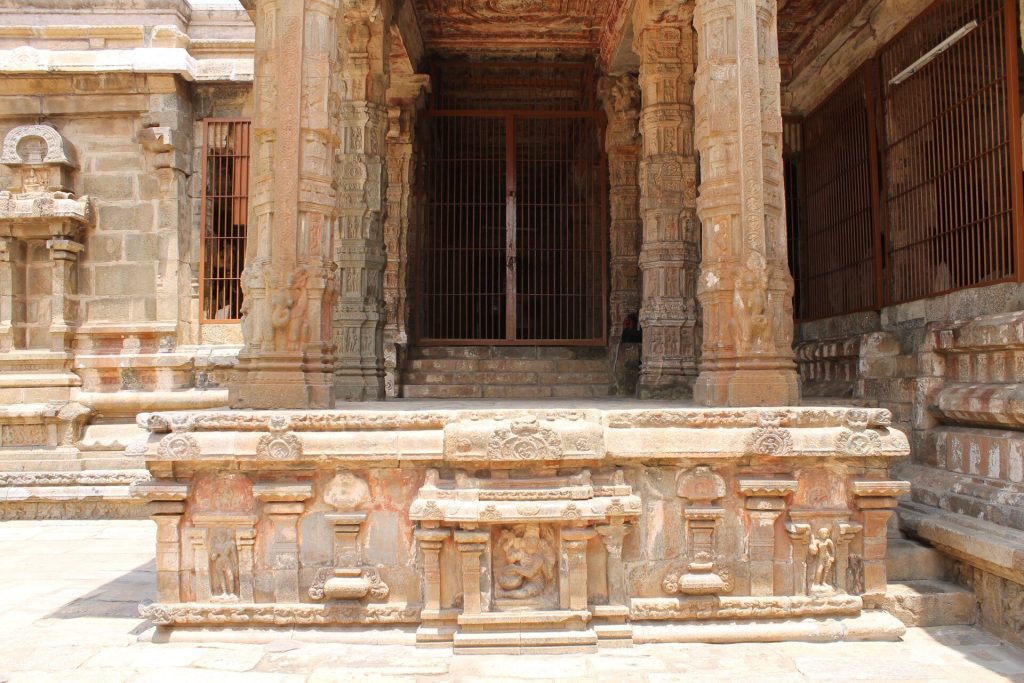 Airavatesvara Temple: A Chola Shiva Temple at Darasuram 5 Airavatesvara Temple