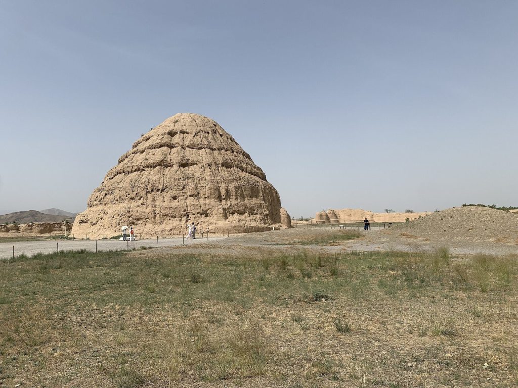Western Xia Mausoleums: Imperial Necropolis of the Tangut Dynasty 2 Western Xia Mausoleums