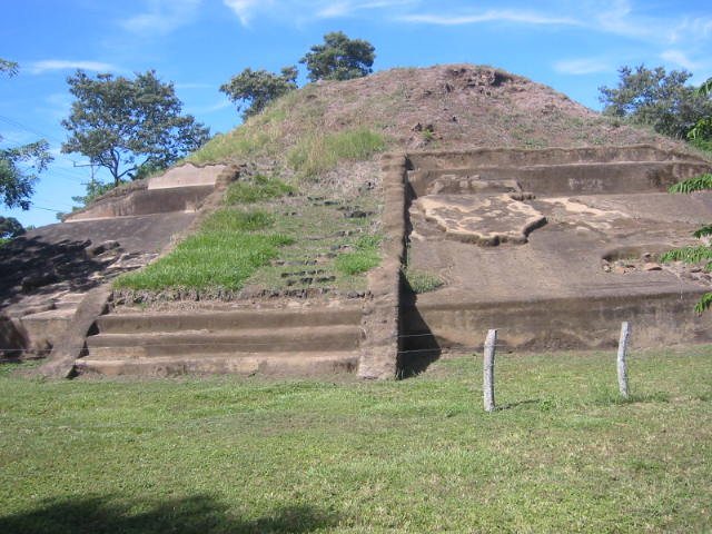 Casa Blanca, El Salvador: A Maya Archaeological Site in Chalchuapa