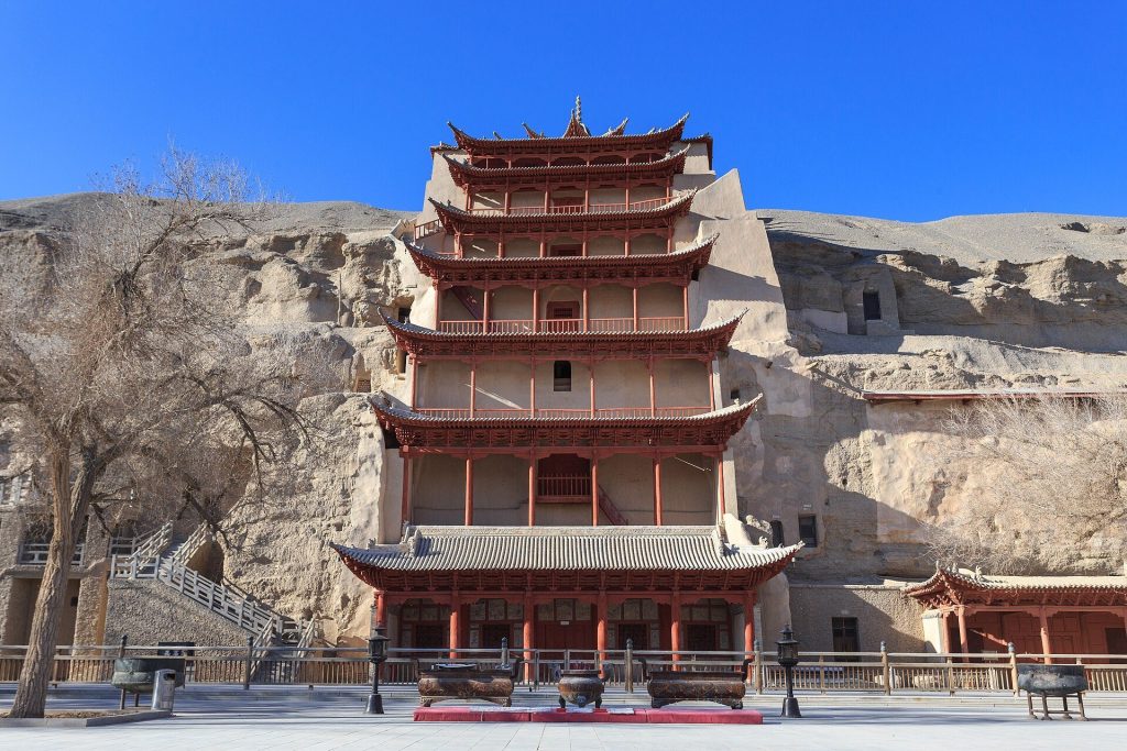 Mogao Caves: A Buddhist Cave Complex on the Silk Road 1 Mogao Caves