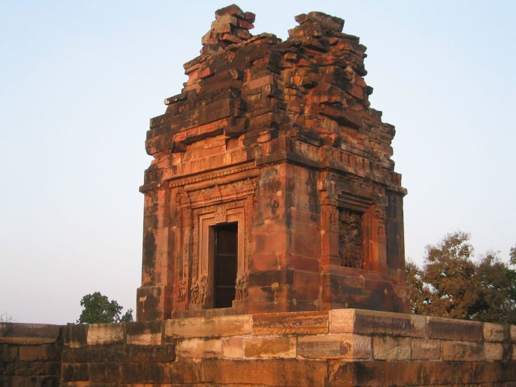 Dashavatara Temple, Deogarh: An Early Gupta Vishnu Temple 1 Dashavatara Temple, Deogarh