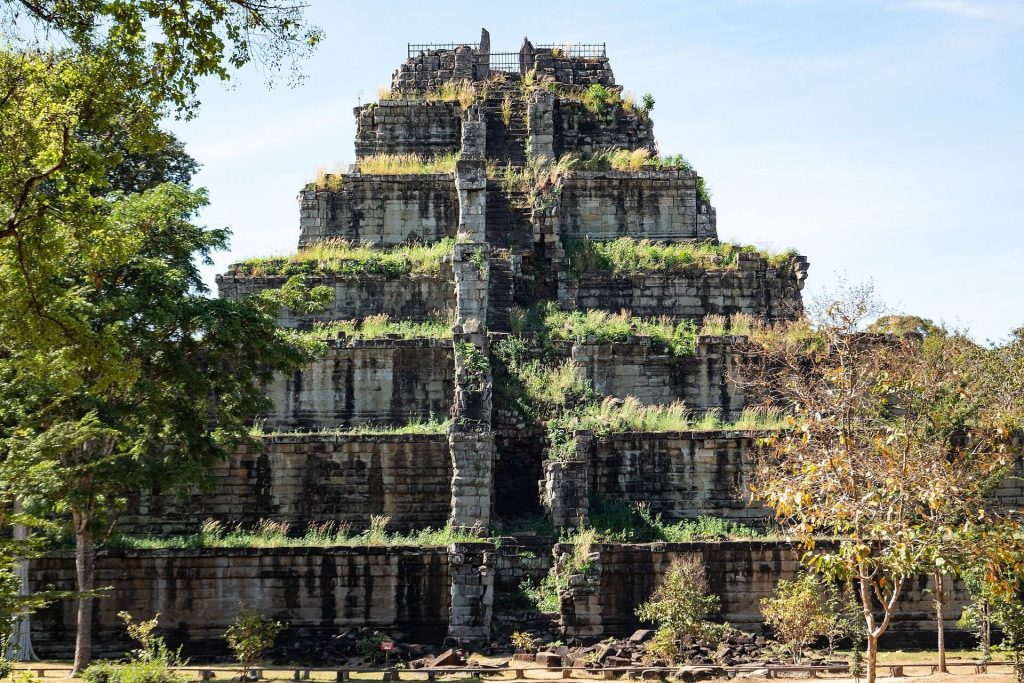 Koh Ker: The Khmer Imperial Capital of Chok Gargyar 3 Koh Ker