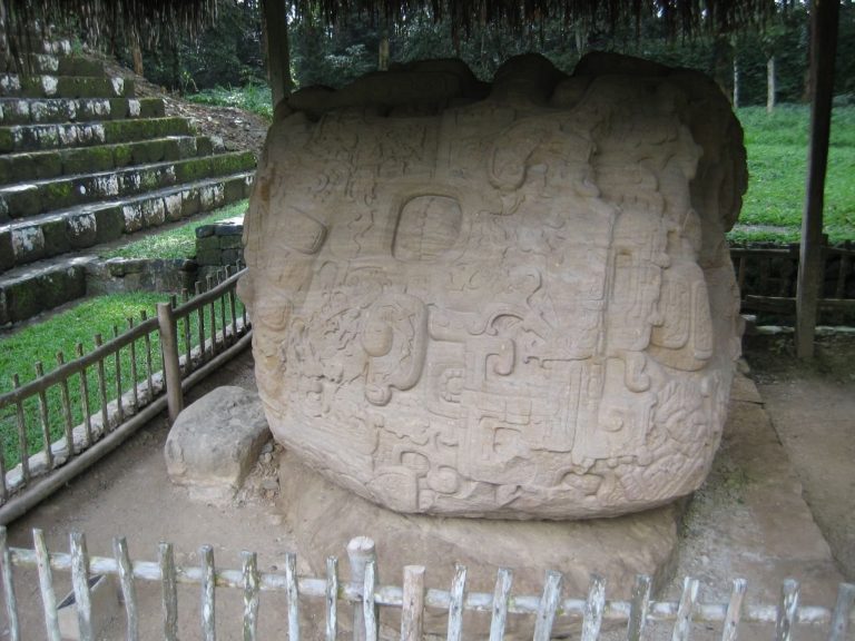 Quiriguá: An Ancient Maya Ceremonial and Political Center in Guatemala