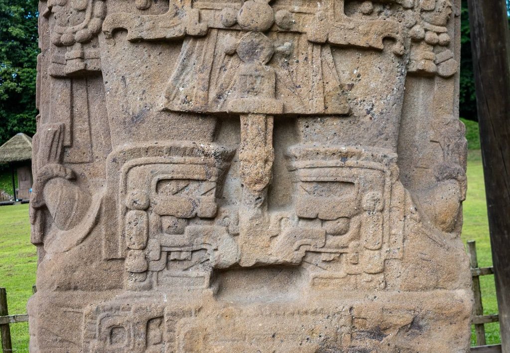 Quiriguá: An Ancient Maya Ceremonial and Political Center in Guatemala 2 Quiriguá