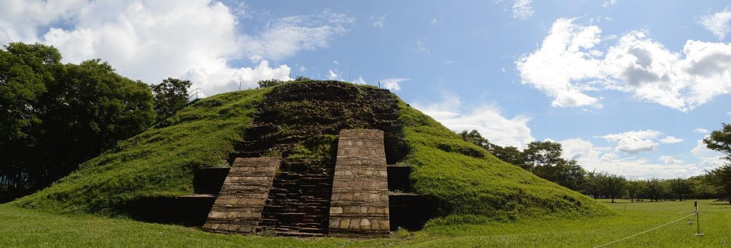Cihuatán: A Pre-Columbian Urban and Ceremonial Centre in El Salvador 1 Cihuatán