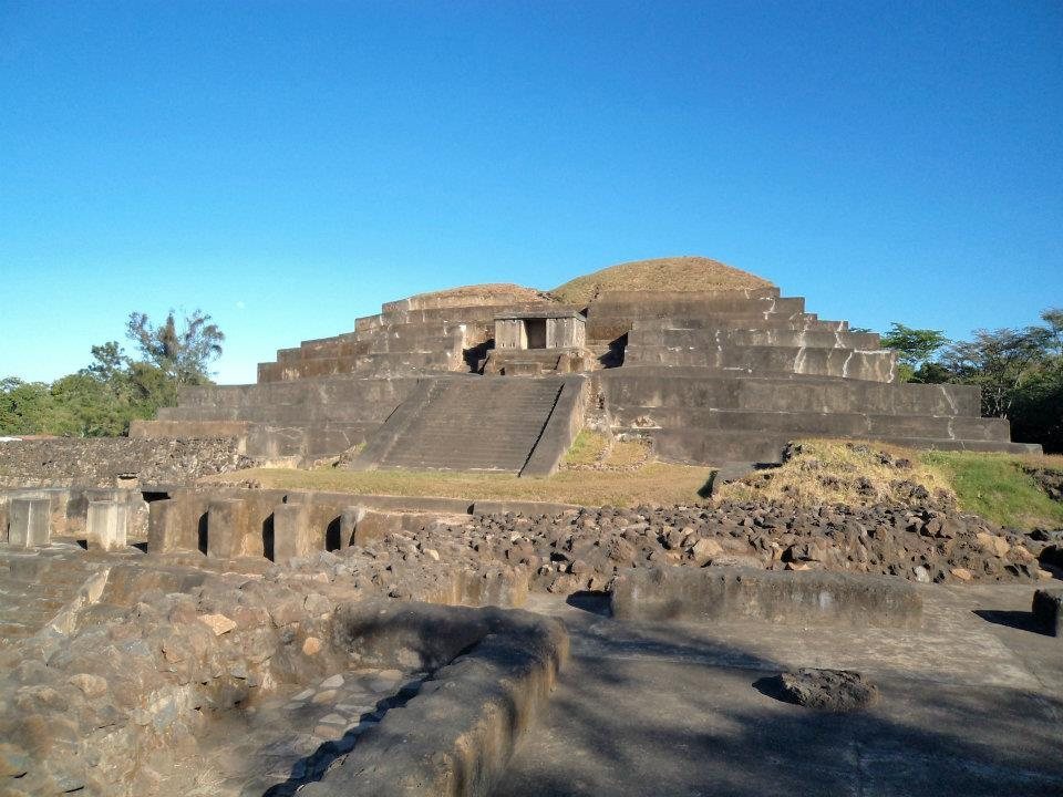 Tazumal: A Pre-Columbian Ceremonial Complex in El Salvador 1 Tazumal