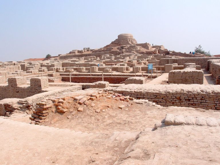 Mohenjo-daro: A Planned Indus Valley City in Pakistan