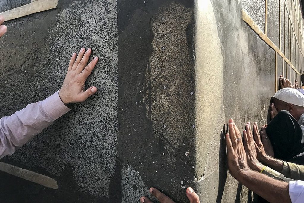 Kaaba: Islam’s Central Sanctuary in Mecca 2 Kaaba