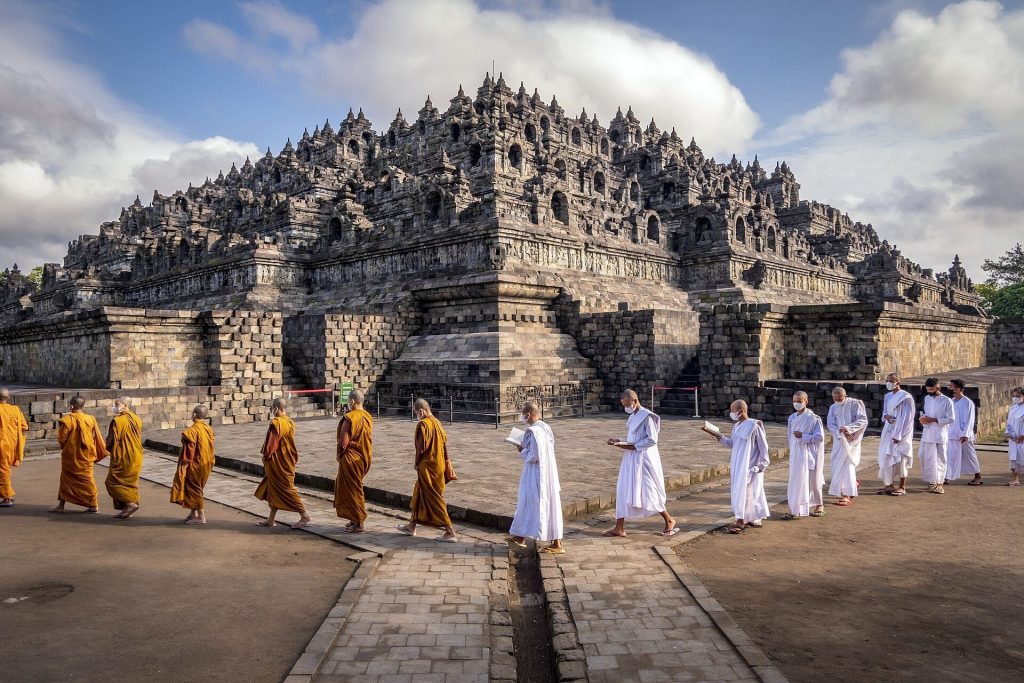 Borobudur Temple: A Mahayana Buddhist Pilgrimage Monument 1 Borobudur Temple