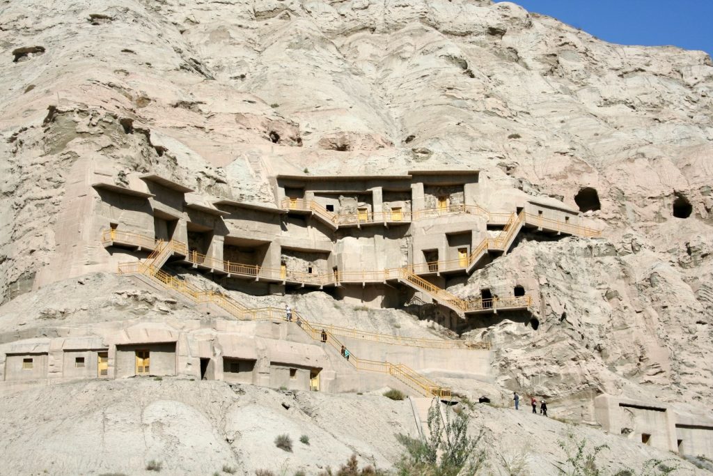 Kizil Caves: An Ancient Buddhist Cave Complex on the Silk Road 1 Kizil Caves