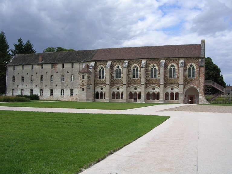 Cîteaux Abbey: Founding House of the Cistercian Order
