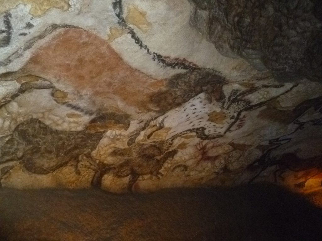 Lascaux: A Prehistoric Cave of Painted and Engraved Art 1 Lascaux