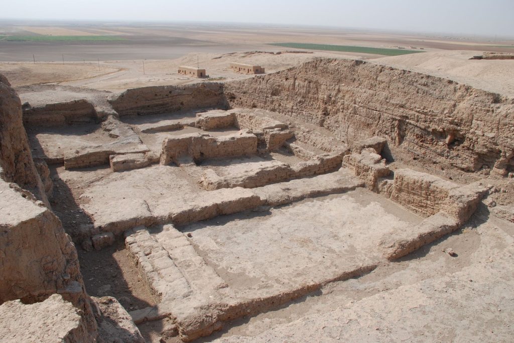 Tell Brak: An Early Urban Center in Upper Mesopotamia 2 Tell Brak