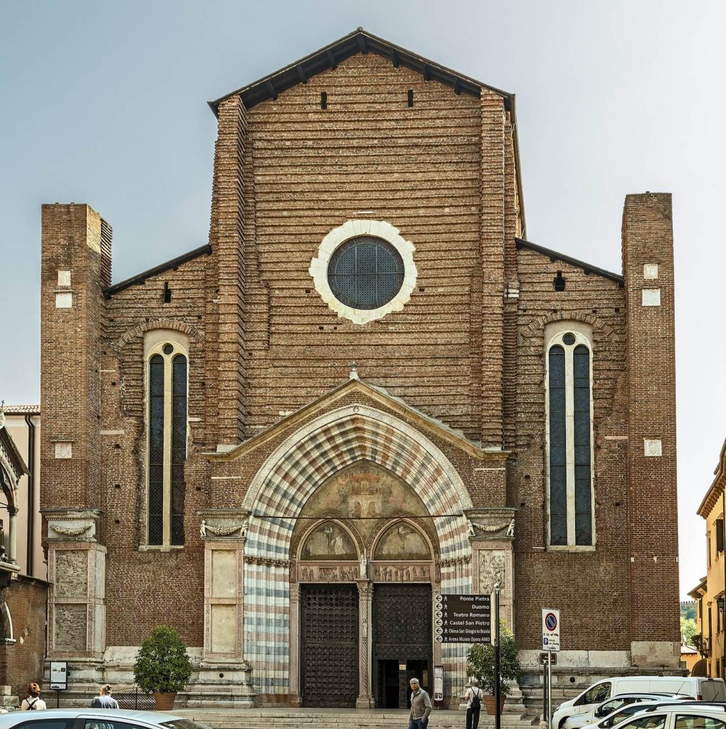 Sant'Anastasia: A Gothic Dominican Basilica in Verona 3 Sant'Anastasia