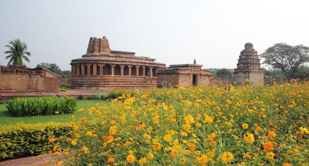Aihole: An Early Chalukya Temple and Architectural Centre 1 Aihole