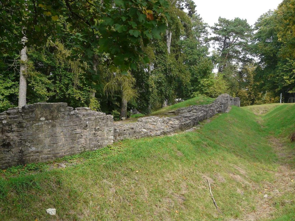 Castra of Osterburken: A Roman Frontier Fort Complex in Germany 2 Castra of Osterburken