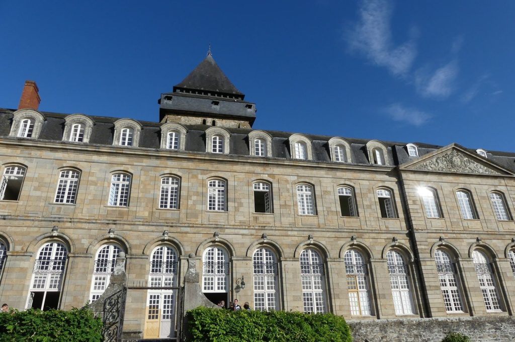 Evron Abbey: A Benedictine Monastery in Évron, France 1 Evron Abbey