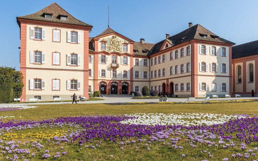 Mainau Palace: A Baroque Residence and Former Teutonic Order Seat 2 Schloß Mainau