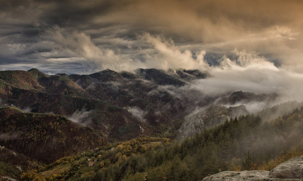Belintash: An Ancient Sanctuary in Bulgaria's Rhodope Mountains 1 Belintash