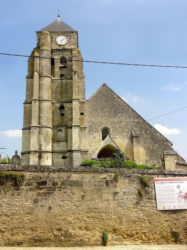 Church of Saint Martin at Feigneux: A Rural Fortified Parish Church